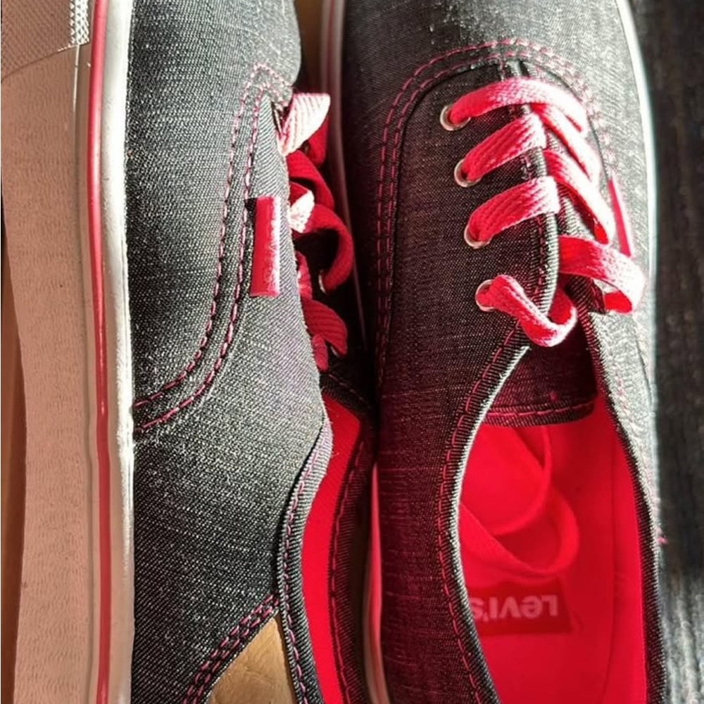 Levi's Charcoal and Crimson Casual Shoes